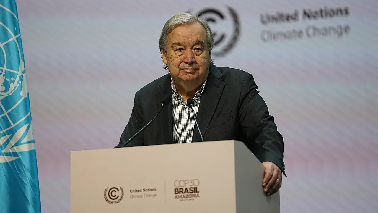 António Guterres ses ved COP30 i Belem den 20. november 2025. Billedet fanger ham i en officiel sammenhæng under klimakonferencen.