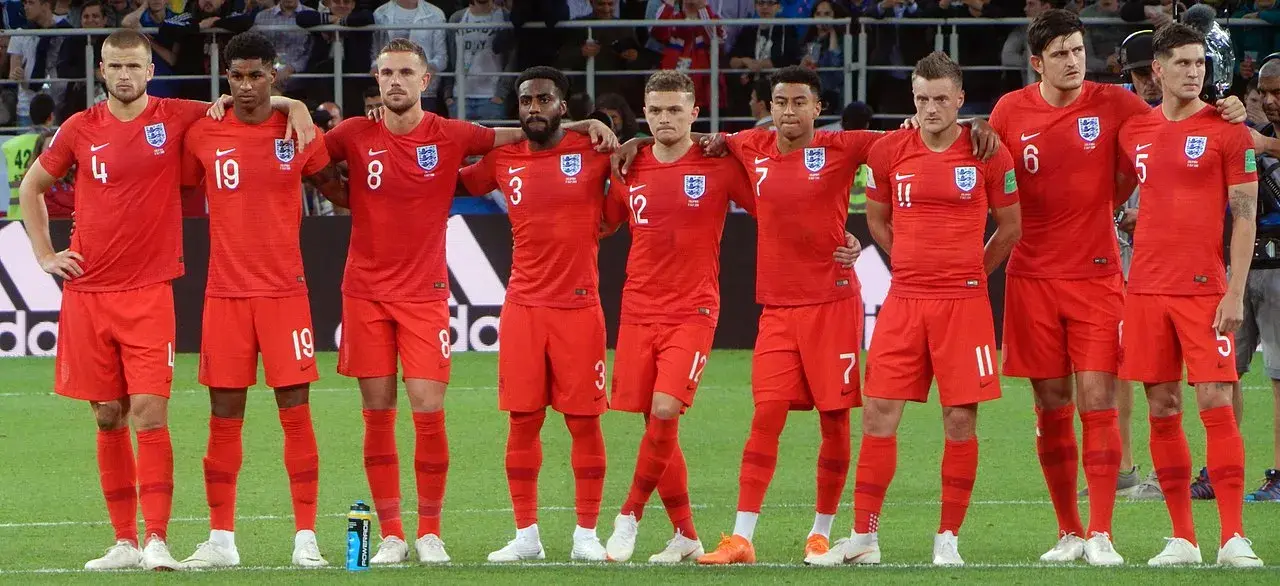 Harry Kane takes a penalty kick during the 2018 FIFA World Cup Round of 16 match between England and Colombia.