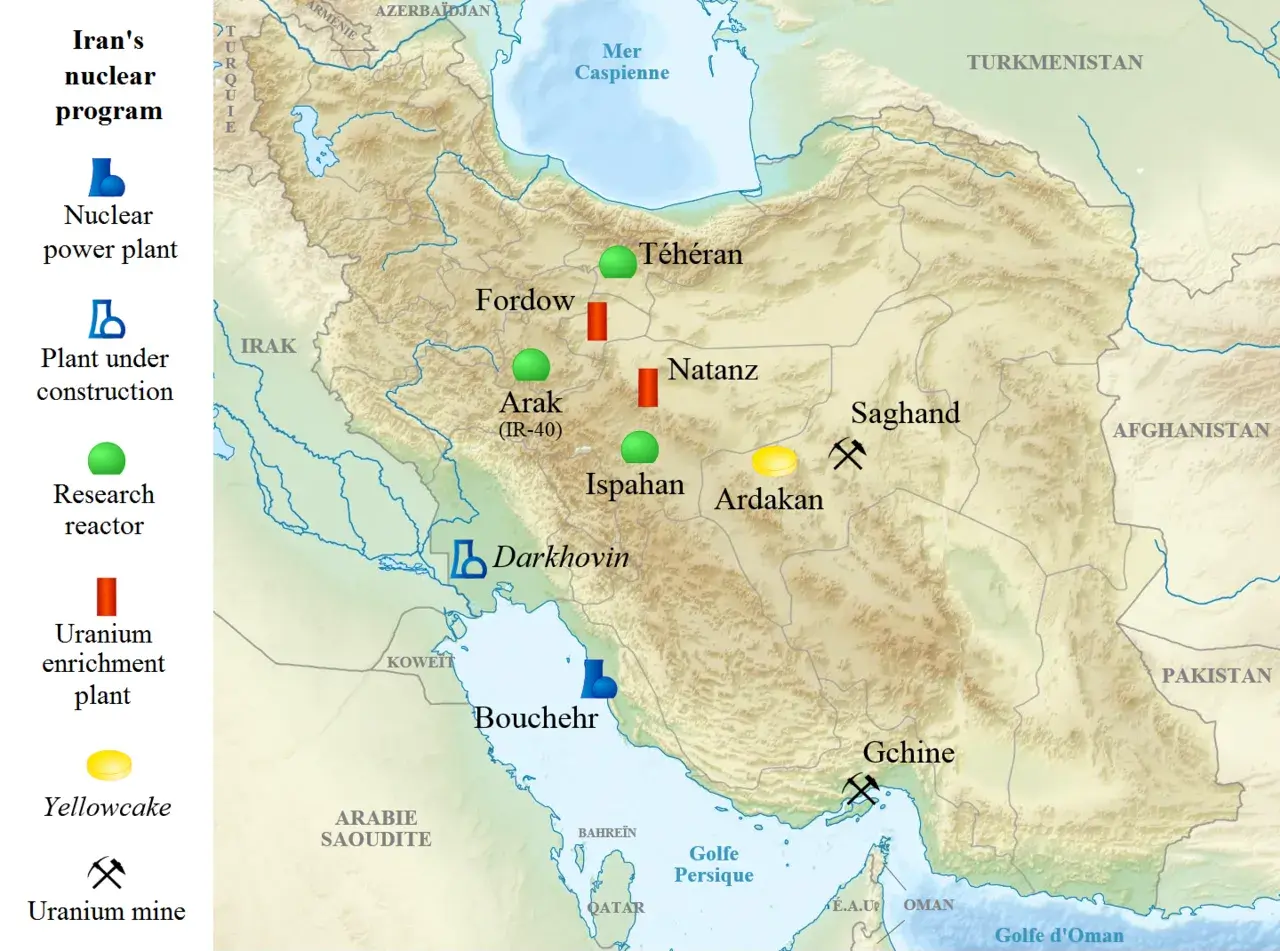 Kortet viser de vigtigste steder i Irans atomprogram. Versionen er oversat fra fransk til engelsk.
