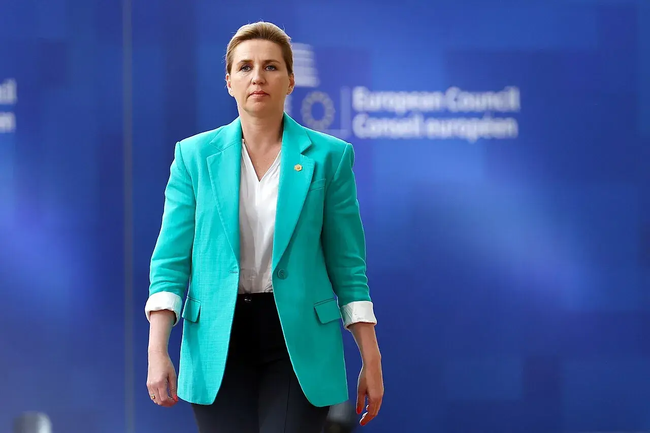Statsminister Mette Frederiksen ses under et uformelt ledermøde i juni 2024. Billedet kan bruges som redaktionel illustration af dansk deltagelse i europæiske drøftelser.