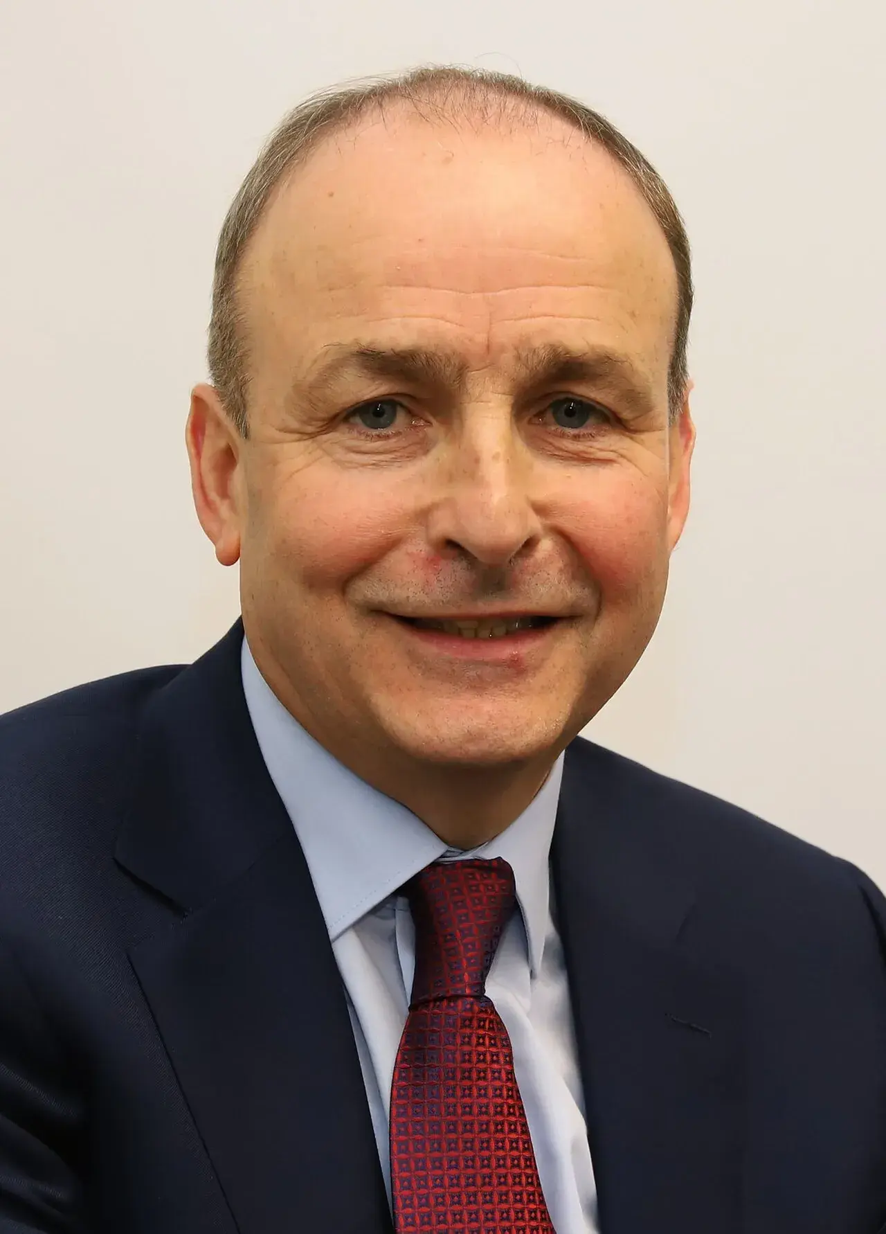 Officielt portræt af Micheál Martin, Taoiseach af Irland fra 2020-2022 og igen fra 2025 til nu.