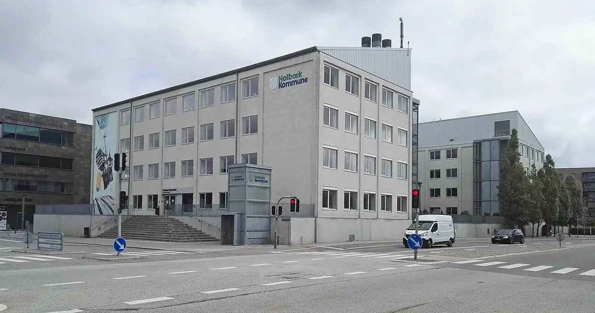 office building of Holbæk Municipality on a city corner
