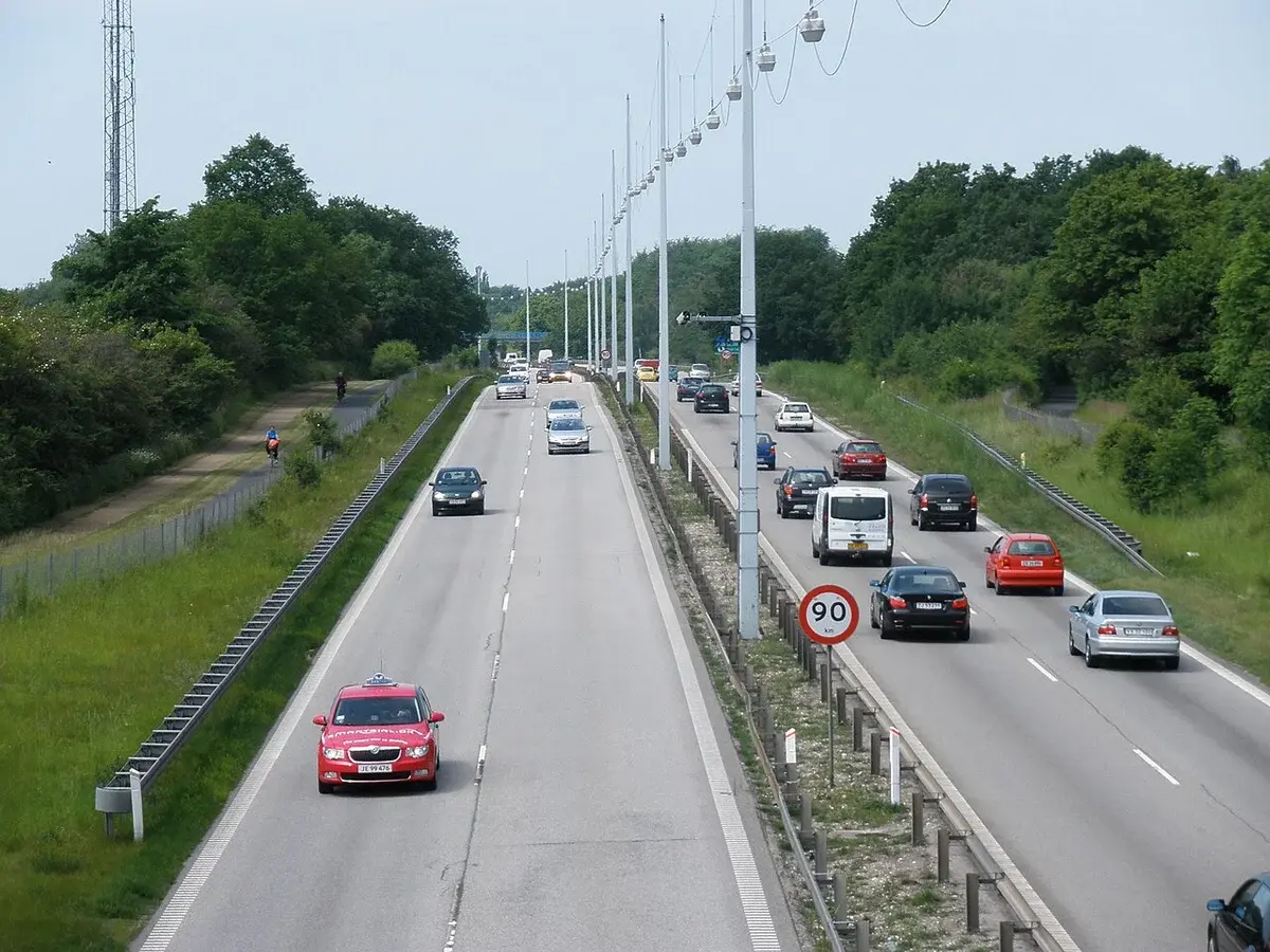 Hillerødmotorvejen N Tingbjerg.JPG