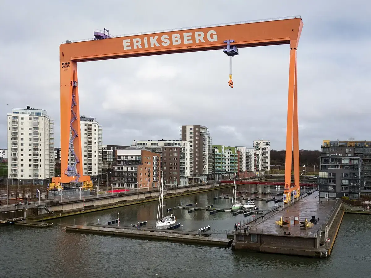 Eriksberg shipyard crane.jpg
