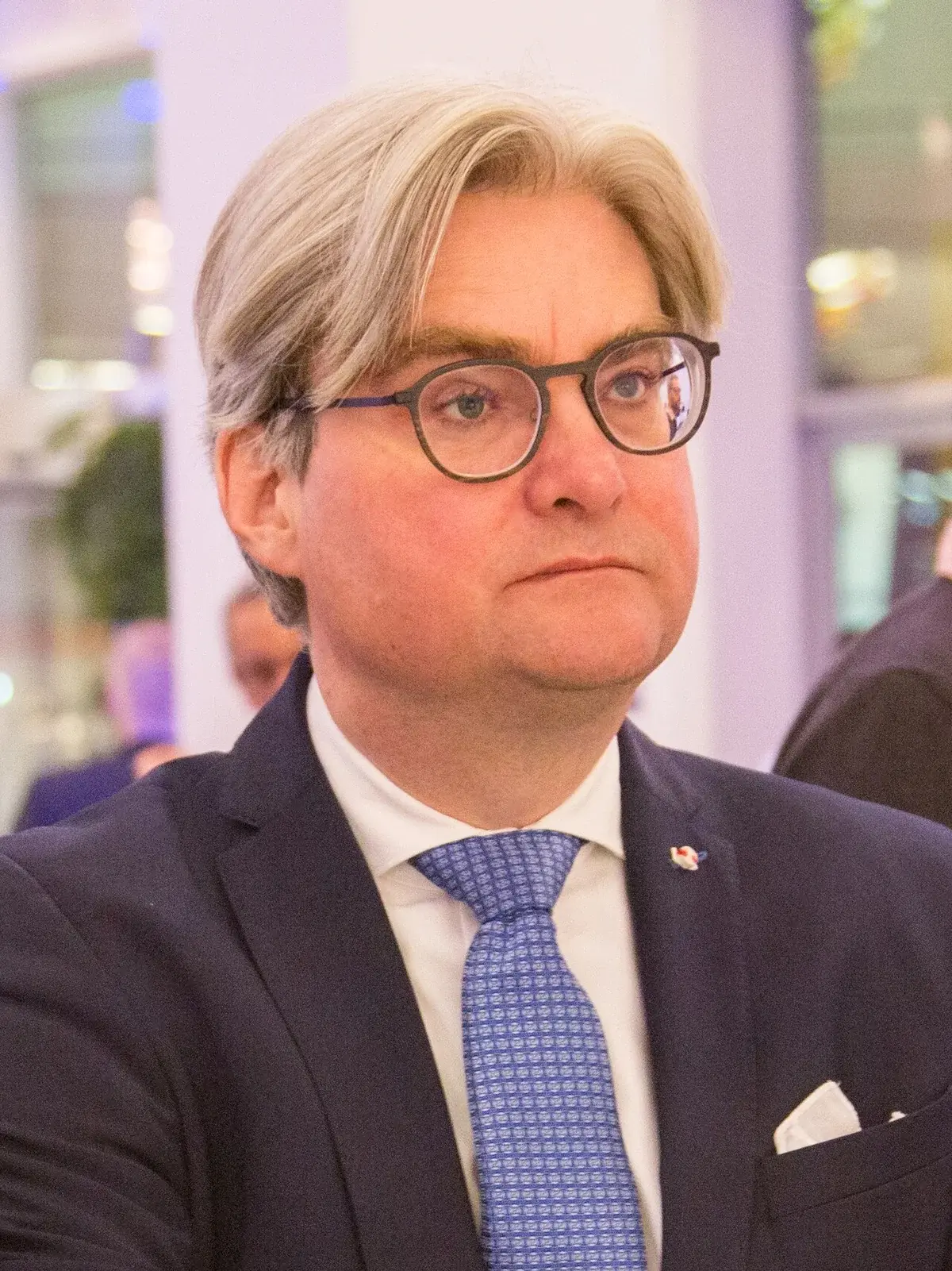 Close-up of Søren Pind speaking at a conference.