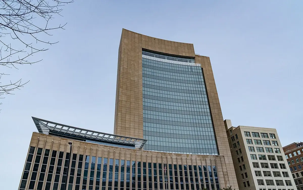 Modern federal courthouse building in downtown Minneapolis.