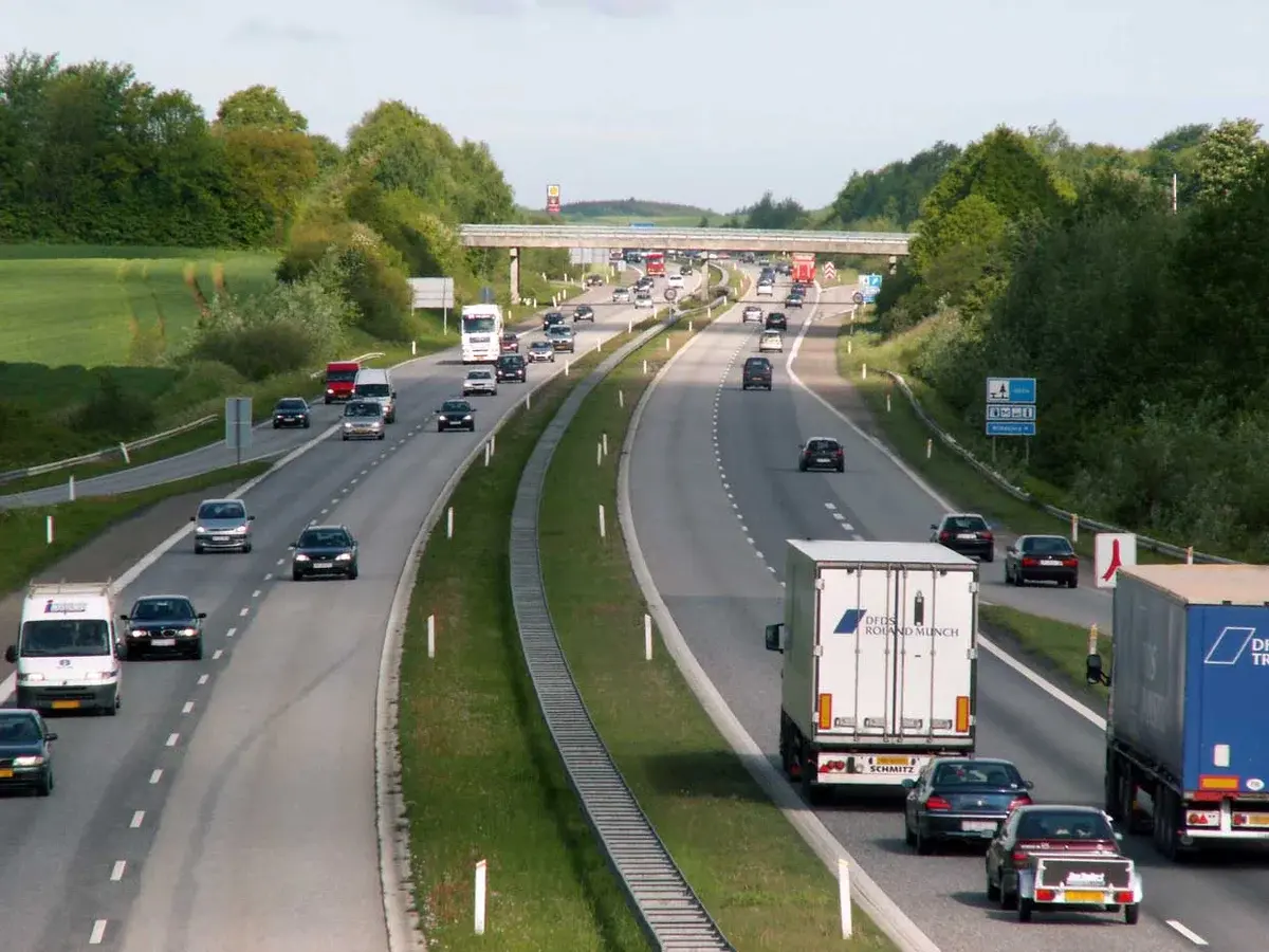 E20 highway near Odense exit 53 with cars and trucks